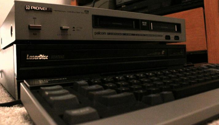 Odtwarzacz LaserDisc Pioneer jako element zestawu