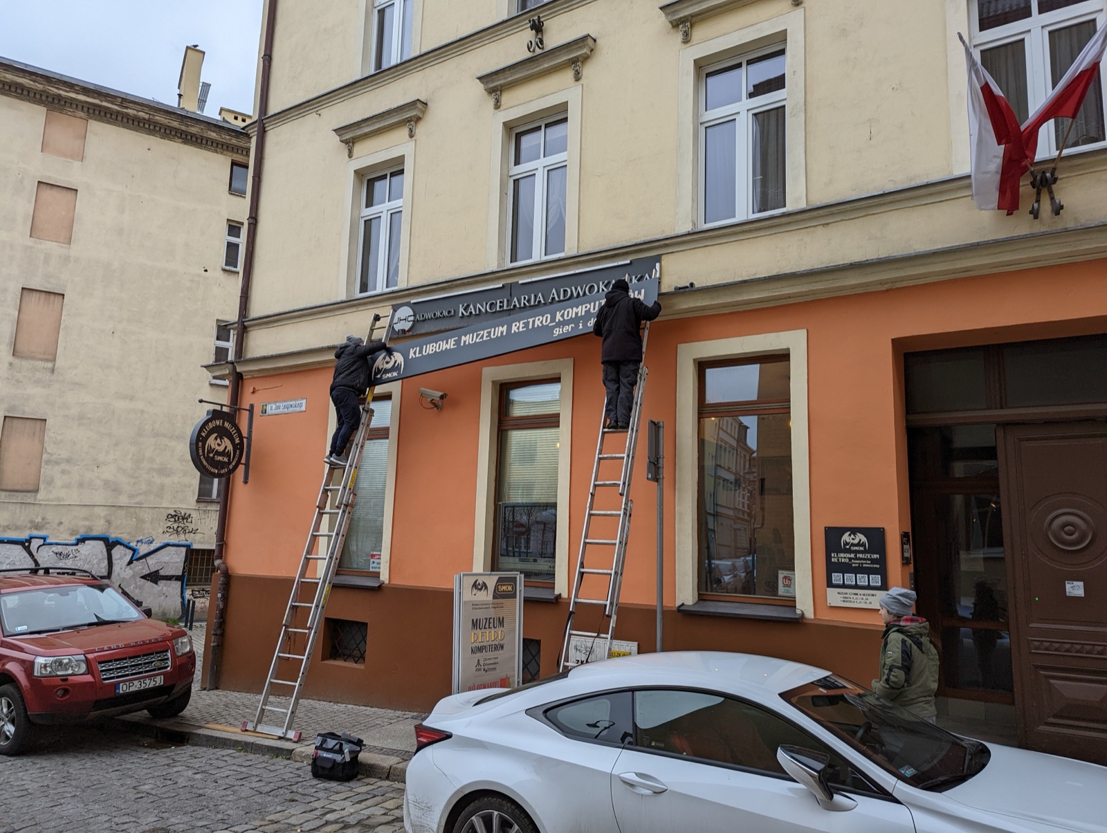 Niespodzianka goni niespodziankę! — 2